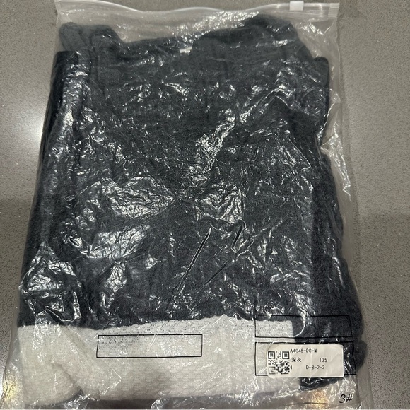 Charcoal Color Block Waffle Knit Top | Long Sleeve V-Neck | NWT - Picture 7 of 7